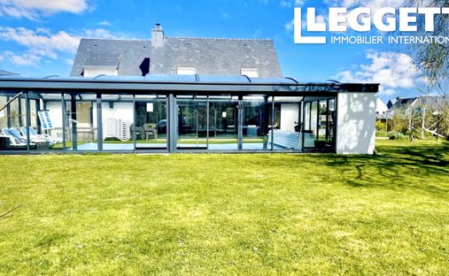 Villa in Étel, Brittany, France 1