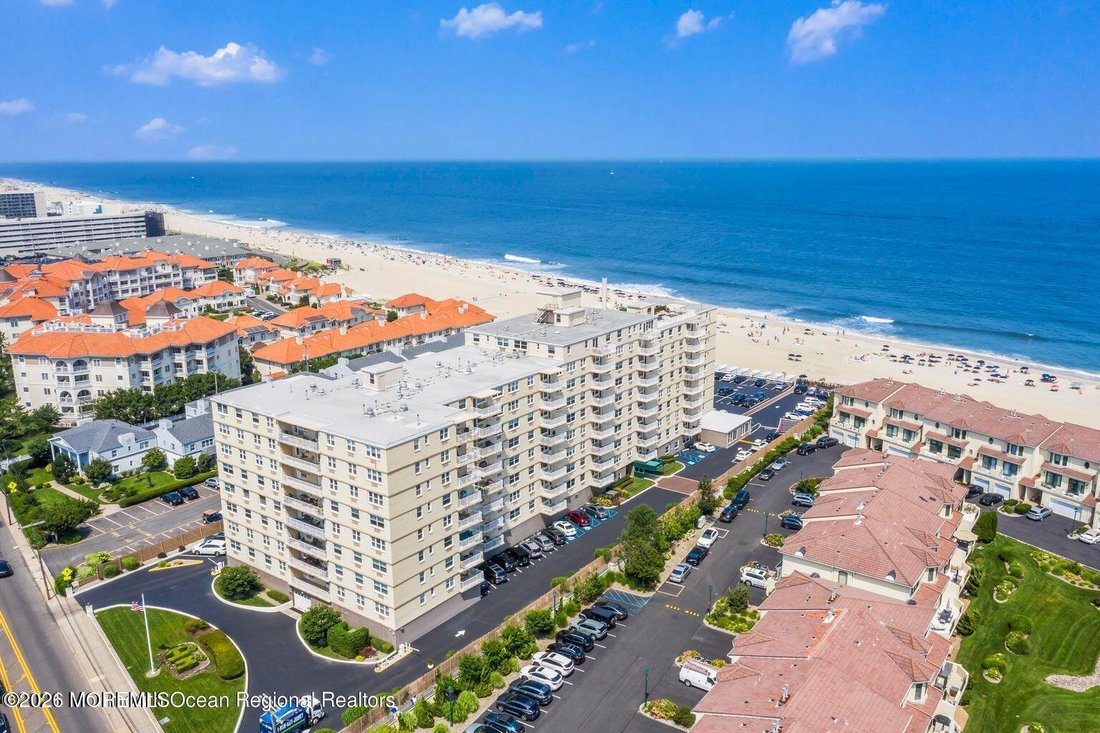 Condo in Long Branch, New Jersey, United States 2 - 17141729