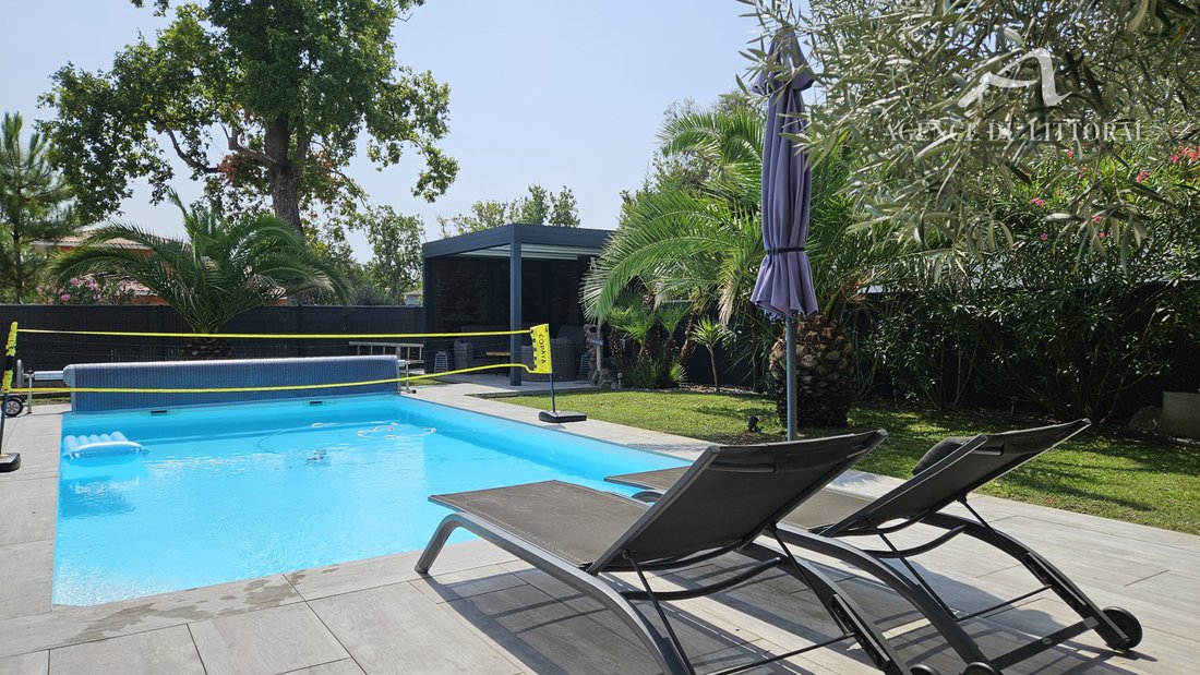 Villa in Nord Est, Andernos-les-Bains, France 2 - 17139907