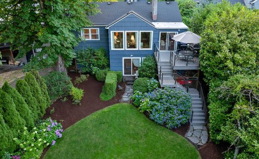 House in Lake Oswego, Oregon, United States 1