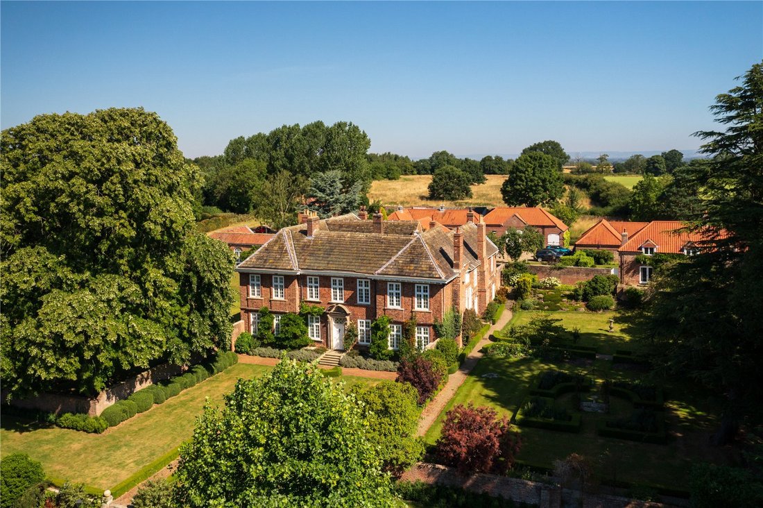 House in Whixley, England 1 - 17140875
