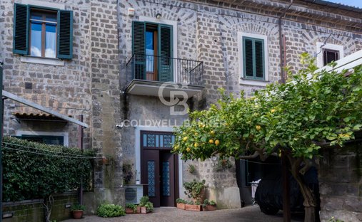 Country House in Sala-Puccianiello-Casolla, Caserta, Campania 1