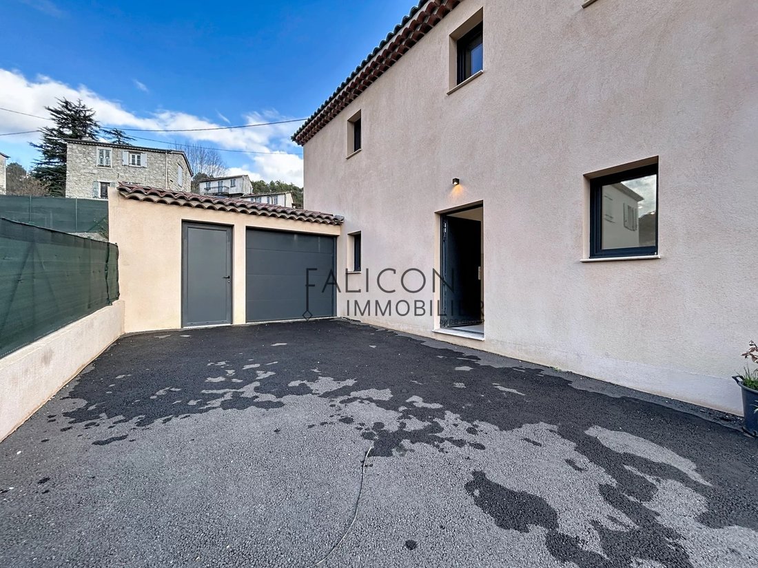 Villa in Tourrette-Levens, Provence-Alpes-Côte d'Azur, France 4 - 16825424