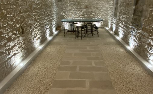 One Of Flat Roof Water Castle, Rochefort ( Commerical)