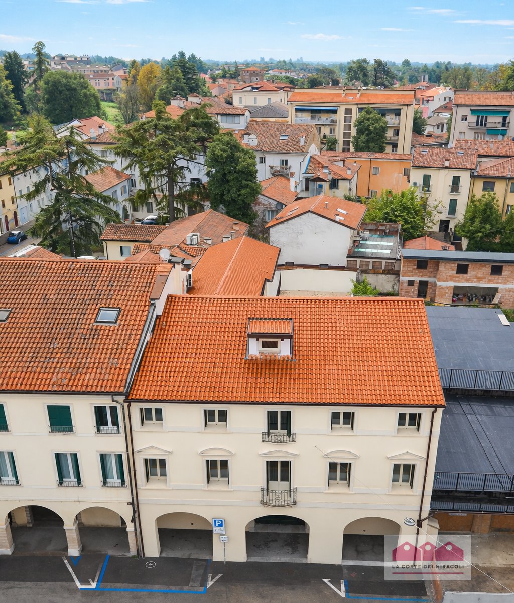 Apartment in Center, Vicenza, Veneto 4 - 17044046