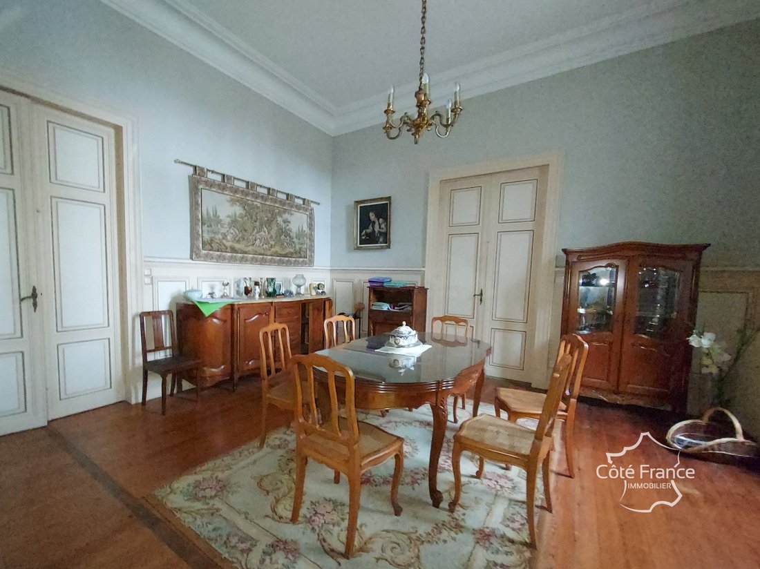 Estate in Cadillac-sur-Garonne, Nouvelle-Aquitaine, France 3 - 17140495