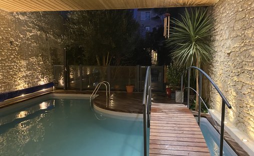 One Of Flat Roof Water Castle, Rochefort ( Commerical)