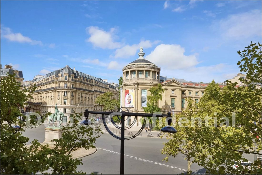 Apartment in Grange Aux Belles-Terrage, Paris 10e Arrondissement, Paris 2 - 17140219