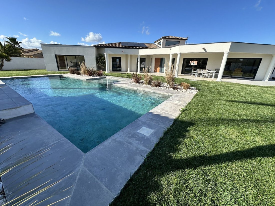Villa in Ouest, Bessan, France 3 - 17140302