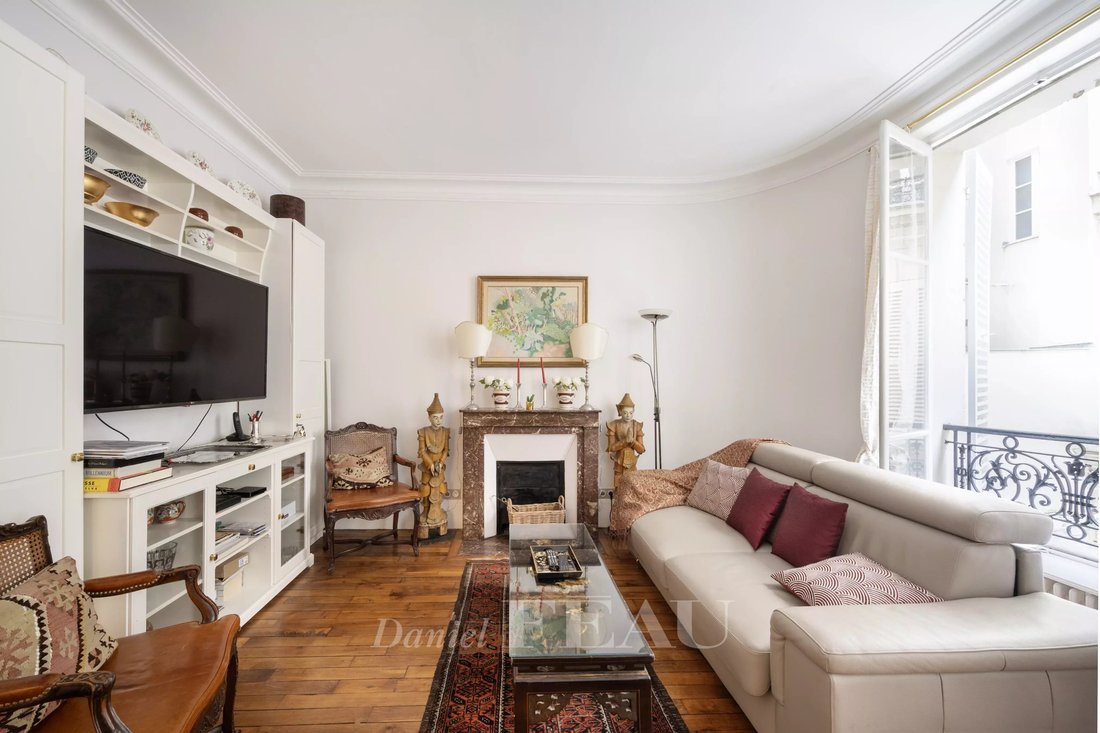 Apartment in Odéon, Paris 6e Arrondissement, Paris 4 - 17140920