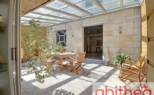 House in Libourne, Nouvelle-Aquitaine, France 1
