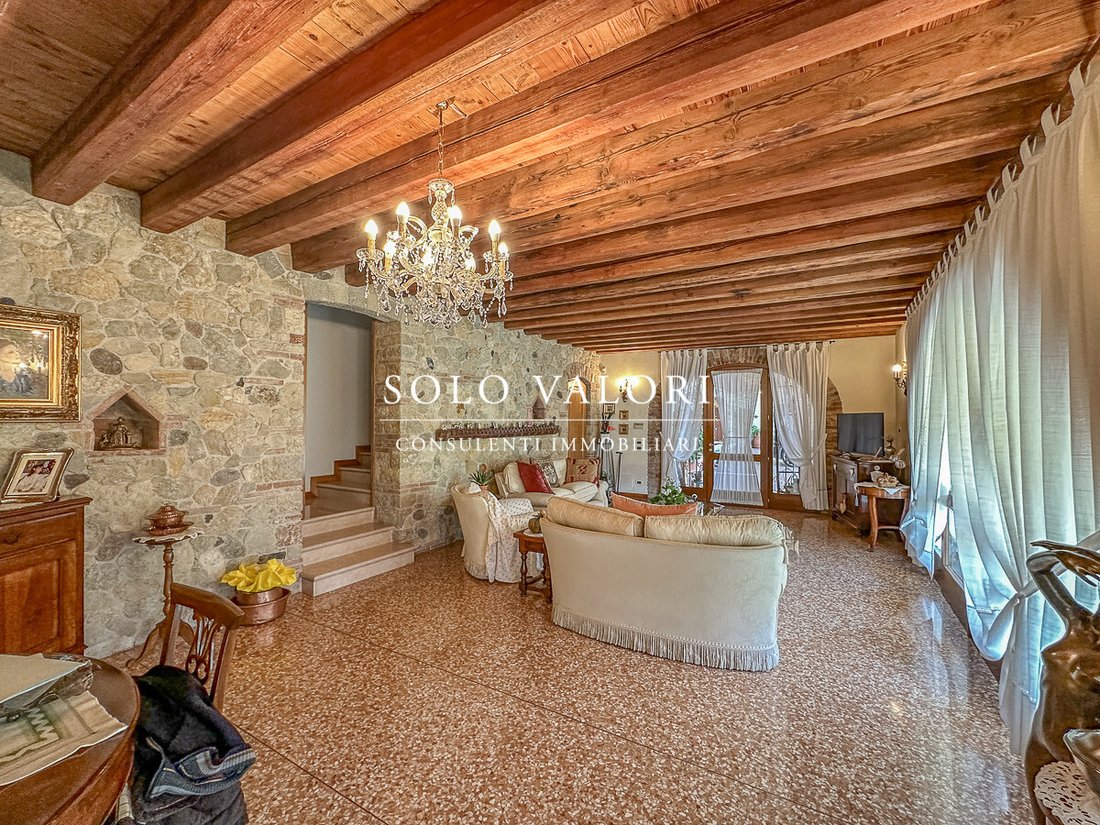 House in Bassano del Grappa, Veneto, Italy 4 - 17143294