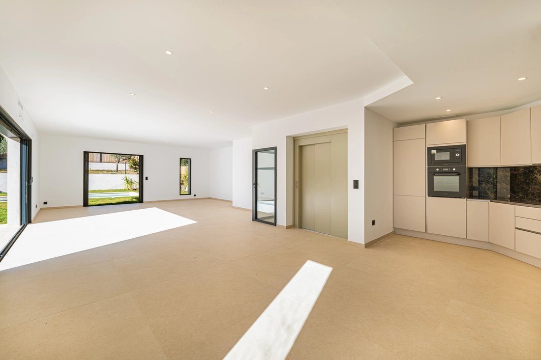 Villa in Mougins, Provence-Alpes-Côte d'Azur, France 3 - 17140883