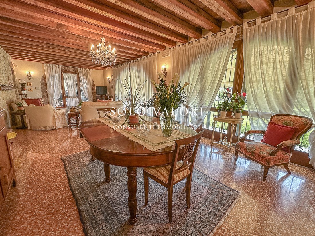 House in Bassano del Grappa, Veneto, Italy 3 - 17143294