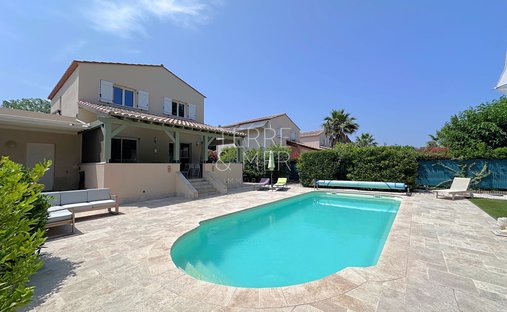 House in Saint-Cyprien, Occitania, France 1