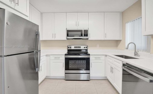 Apartment in Fort Lauderdale, Florida, United States 1
