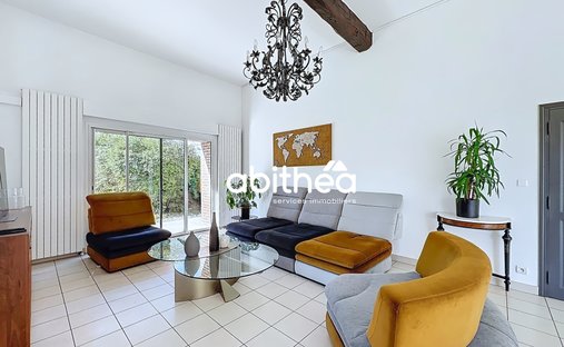 Estate in Estreux, Hauts-de-France, France 1