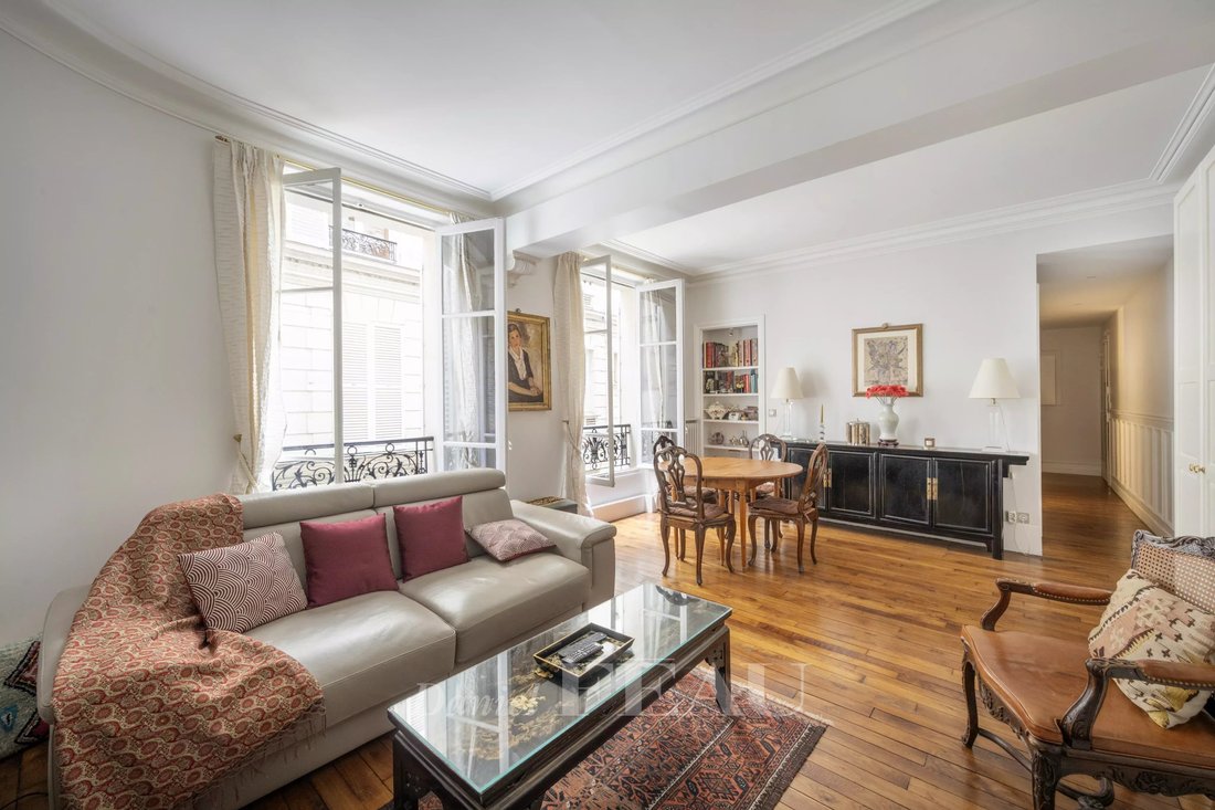 Apartment in Odéon, Paris 6e Arrondissement, Paris 1 - 17140920