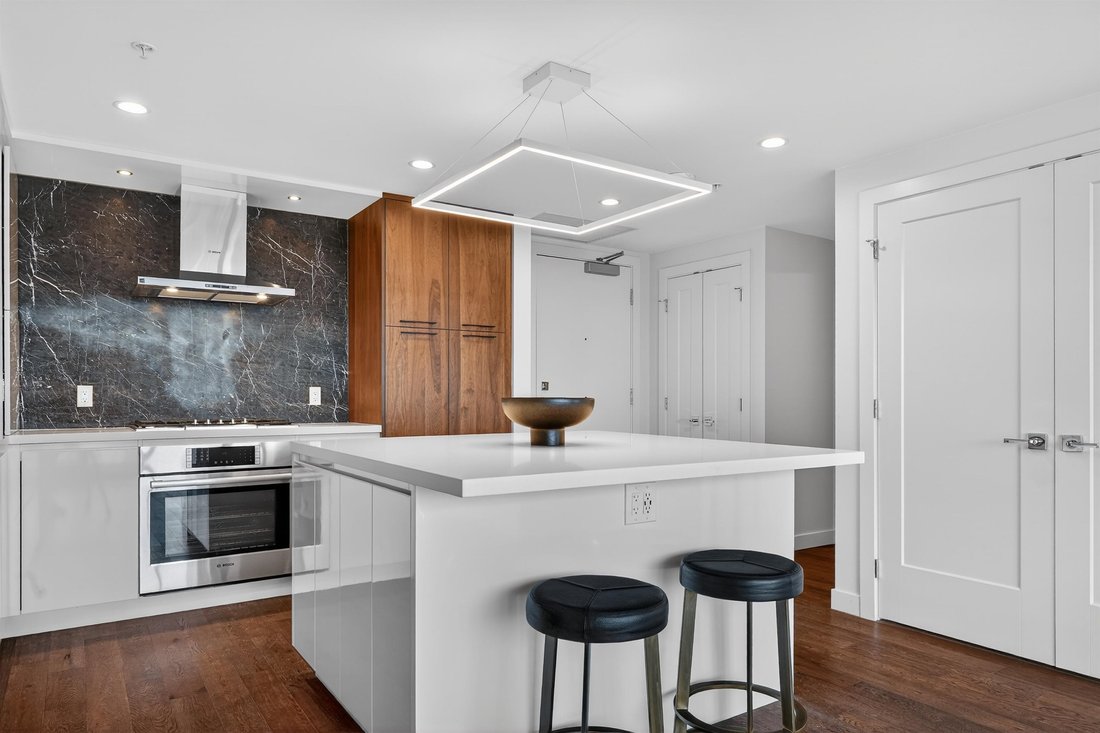 Condo in White Rock, British Columbia, Canada 3 - 17079366