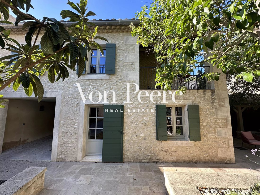 Townhouse in Saint-Rémy-de-Provence, Provence-Alpes-Côte d'Azur, France 3 - 17140045