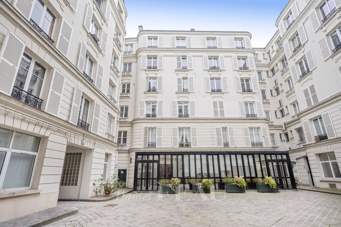 Apartment in Odéon, Paris 6e Arrondissement, Paris 1 - 17140920