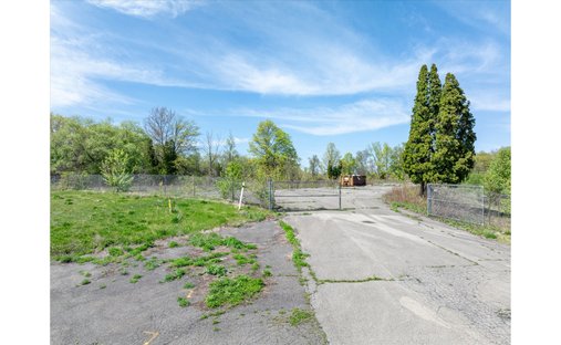 Land in New Paltz, New York, United States 1