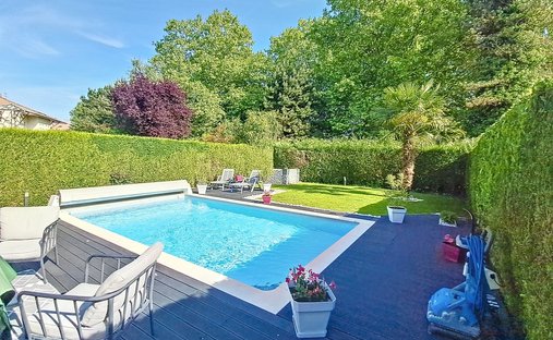 House in Nord Ouest, Lesigny, France 1