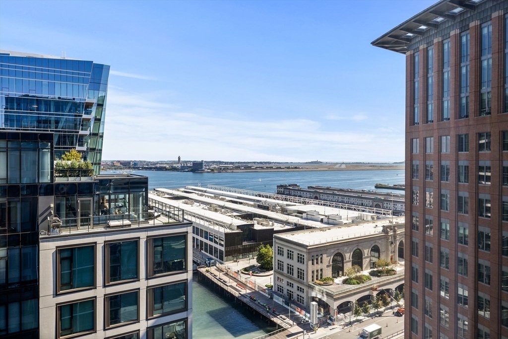 Condo in Boston, Massachusetts, United States 5 - 17141158