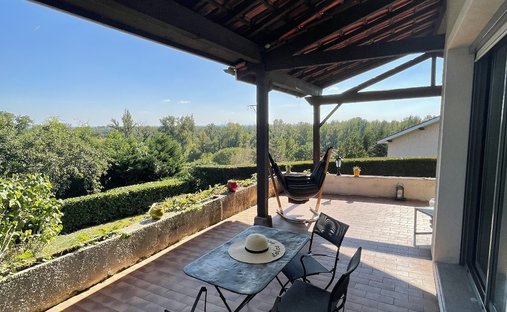 Villa in Perica-La Roue, Rillieux-la-Pape, France 1
