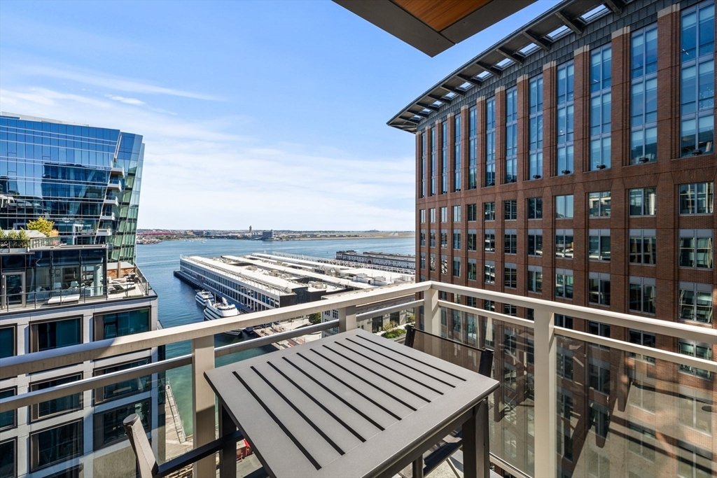 Condo in Boston, Massachusetts, United States 4 - 17141158