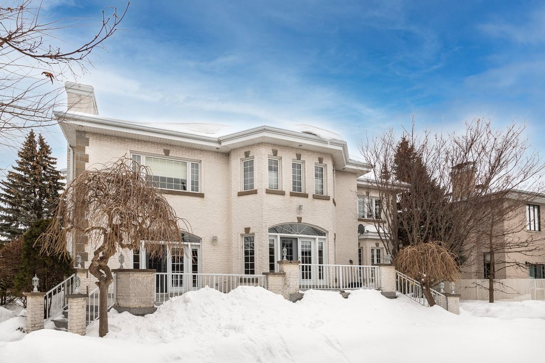 House in Kirkland, Quebec, Canada 4 - 17143605