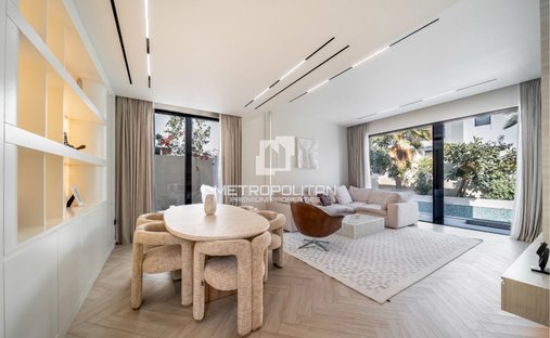 Villa in Dubai, Dubai, United Arab Emirates 1