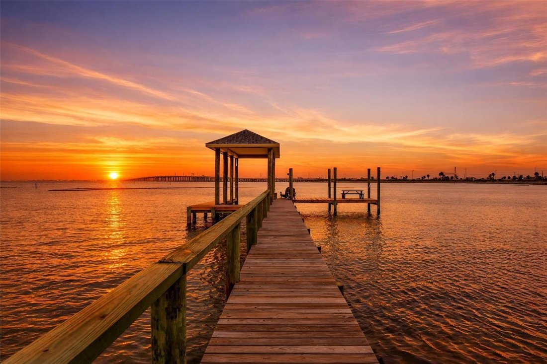 House in Galveston, Texas, United States 2 - 17145116