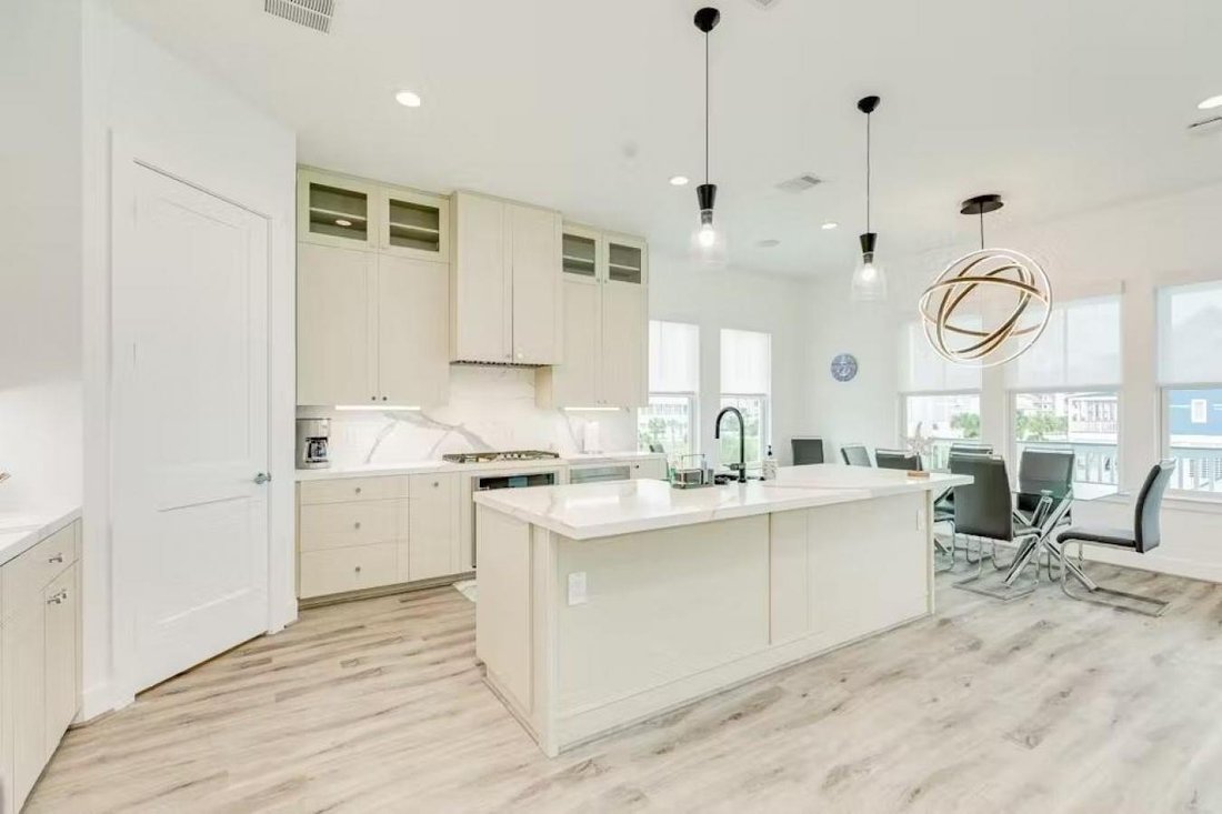 House in Galveston, Texas, United States 2 - 17145115