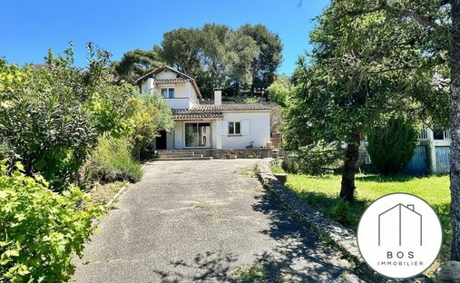 Villa in Bel Air-Jasse des Bernades La Crau-Les Barettes, Salon-de-Provence, France 1