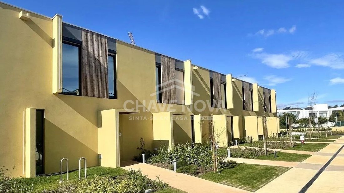 Villa in Rio Tinto, Porto District, Portugal 2 - 17144508