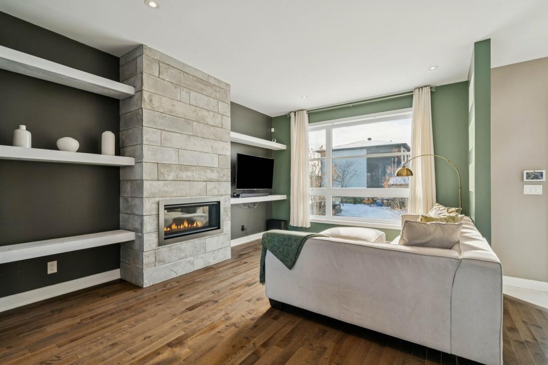 House in Beloeil, Quebec, Canada 5 - 17145093