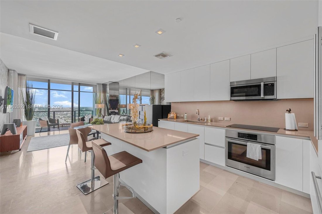 Condo in Miami, Florida, United States 1 - 17145023
