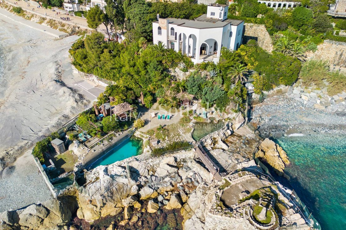 House in Varazze, Liguria, Italy 4 - 17145612