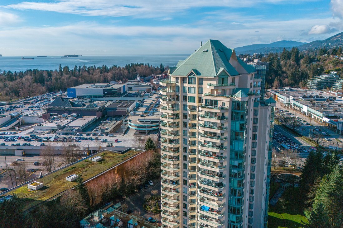 Condo in West Vancouver, British Columbia, Canada 3 - 17144627