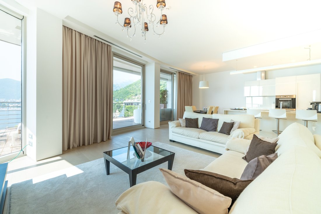 Apartment in Budva, Budva Municipality, Montenegro 2 - 17145081