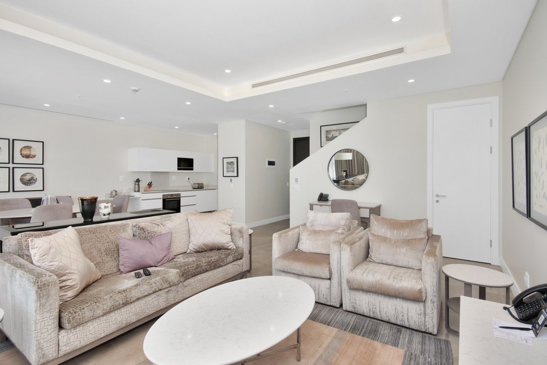 Apartment in Illovo, Chislehurston, Gauteng 4 - 17145332