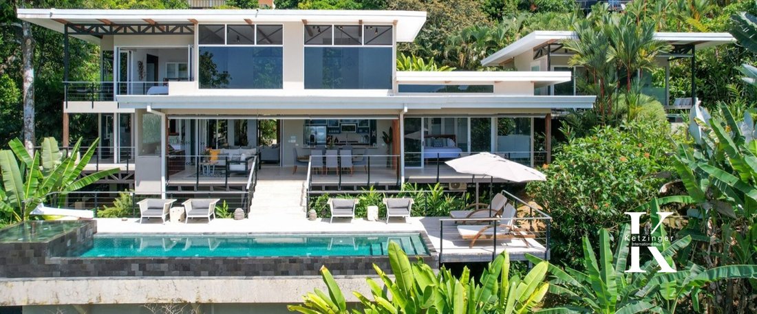 Villa in Uvita, Puntarenas Province, Costa Rica 1 - 16769267