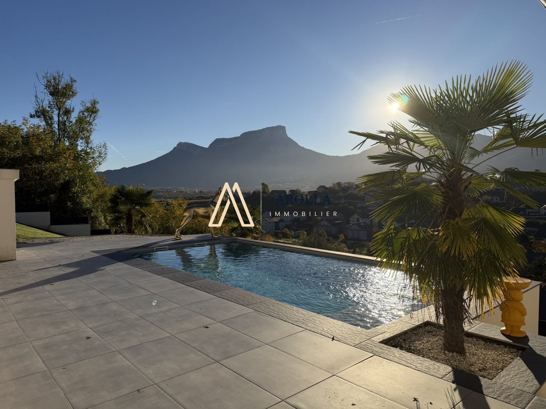 Villa in Saint-Jeoire-Prieure, Auvergne-Rhône-Alpes, France 2 - 17143959