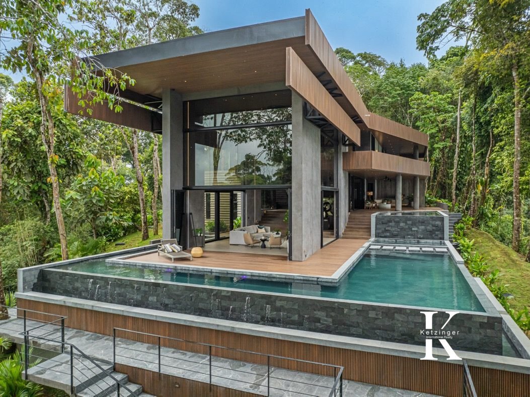 Villa in Cinco Esquinas, San José Province, Costa Rica 3 - 16769339