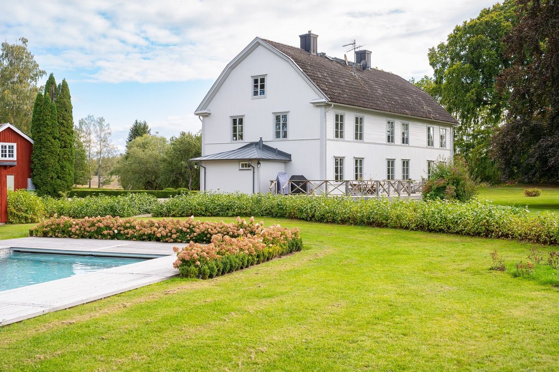 Estate in Linköping, Östergötland County, Sweden 4 - 17145090