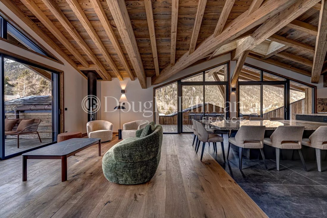 Chalet in Chamonix-Mont-Blanc, Auvergne-Rhône-Alpes, France 3 - 17144940