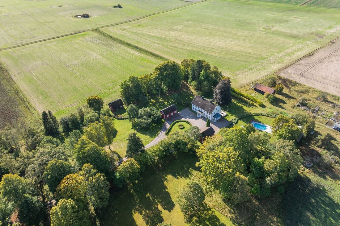 Estate in Linköping, Östergötland County, Sweden 2 - 17145090