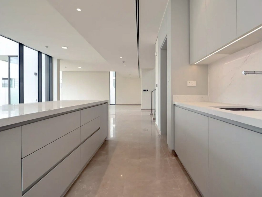 Villa in Hadaeq Sheikh Mohammed Bin Rashid, Dubai, United Arab Emirates 4 - 17145076