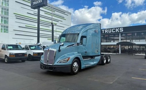 2022 Kenworth T600 T680 Aerodynamic in Miami, FL, United States 1